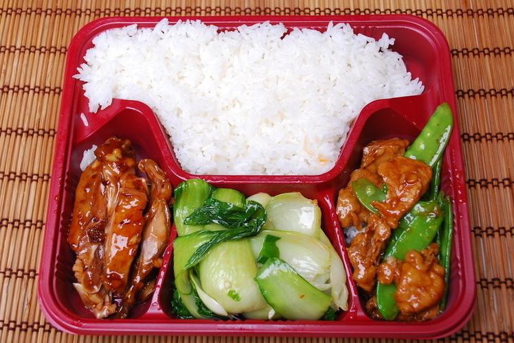 餐饮服务 产品描述品牌:蓝潮 型号:食堂管理专家 从事:食堂承包饭堂