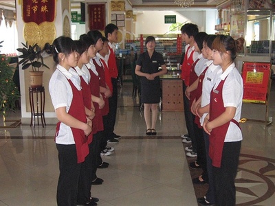 传统餐饮如何度过低迷期,渔跃在线告诉你